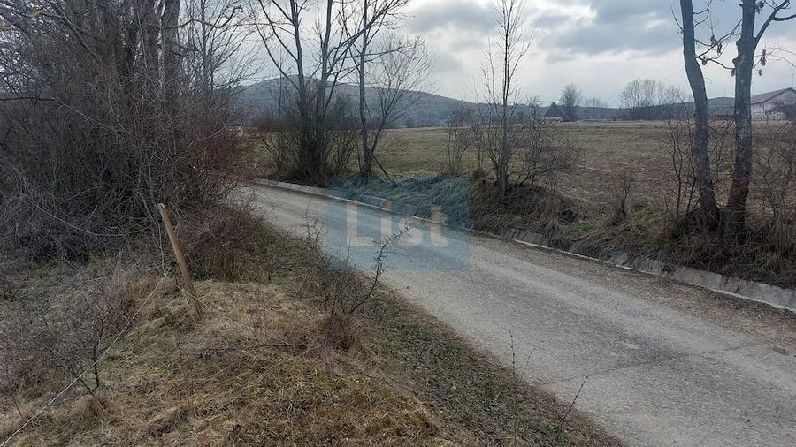 Casa traditionala din lemn renovabila cu teren 2295 mp Margau Cluj - 2