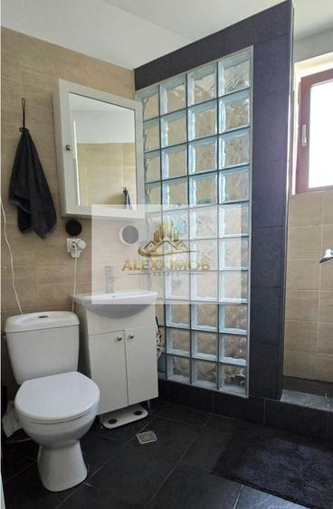 Apartament cu 3 camere decomandat, mobilat în Brâncoveanu