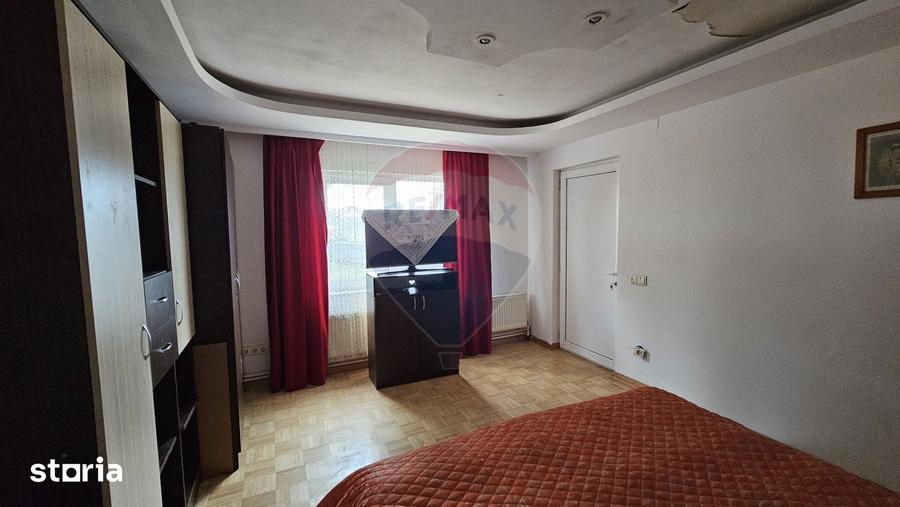 Casă cu 5 camere cu Teren 526 Mp în Udești