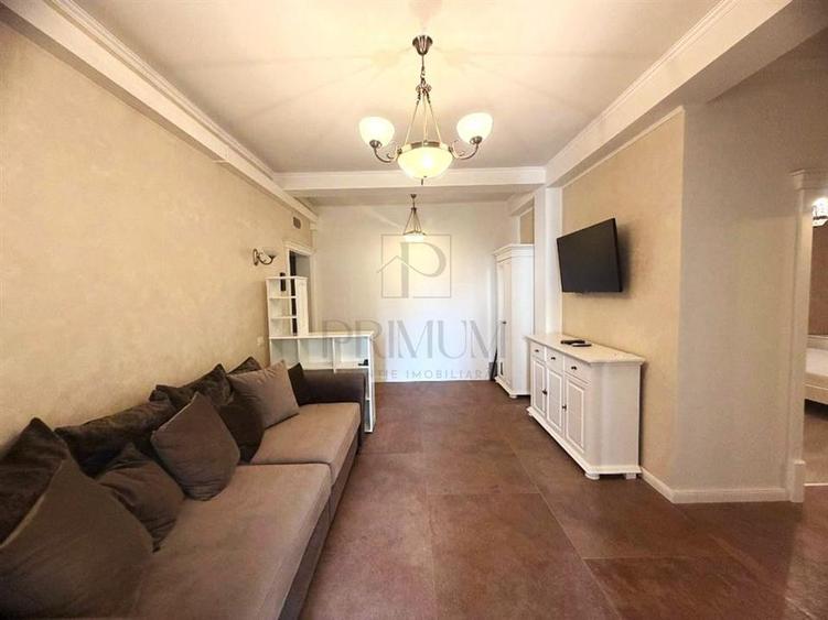 Apartament cu 3 camere decomandat în Dumbrăvița