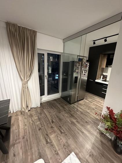 Apartament cu 3 camere decomandat în Pipera