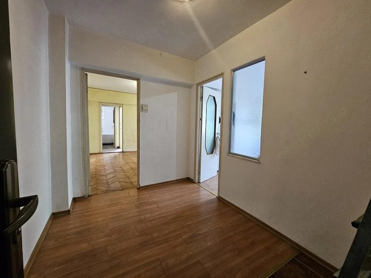 Apartament cu 2 camere semidecomandat în Mihai Eminescu