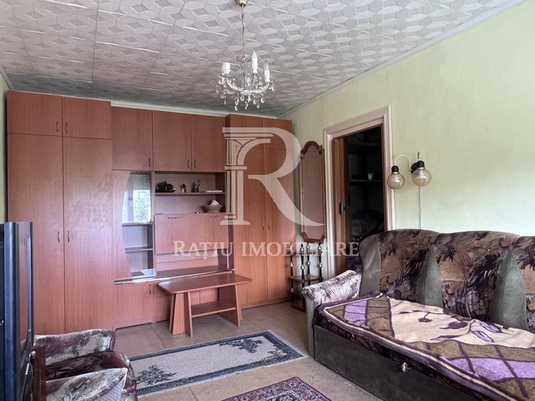 Apartament cu 2 camere semidecomandat, mobilat în Calea Aradului