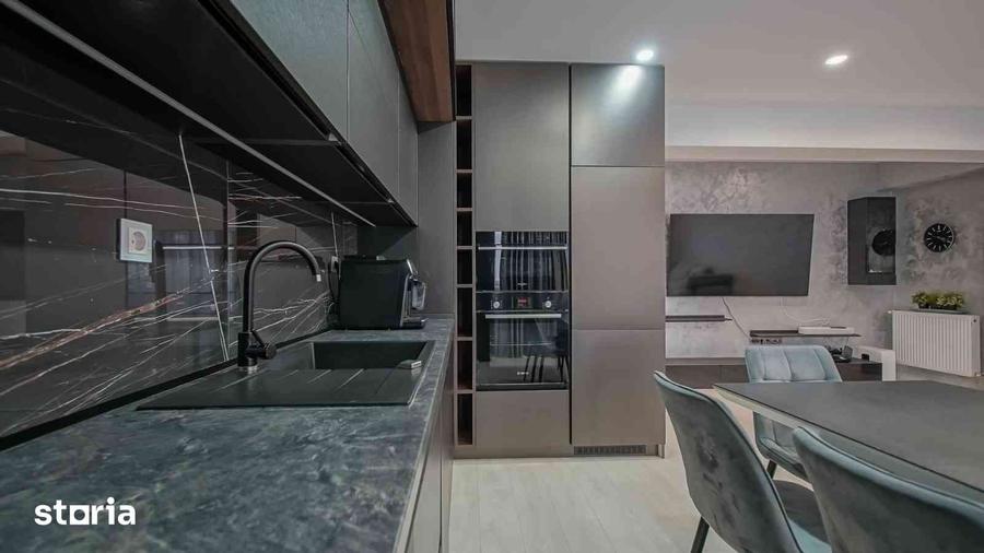Apartament cu 4 camere în Tractorul