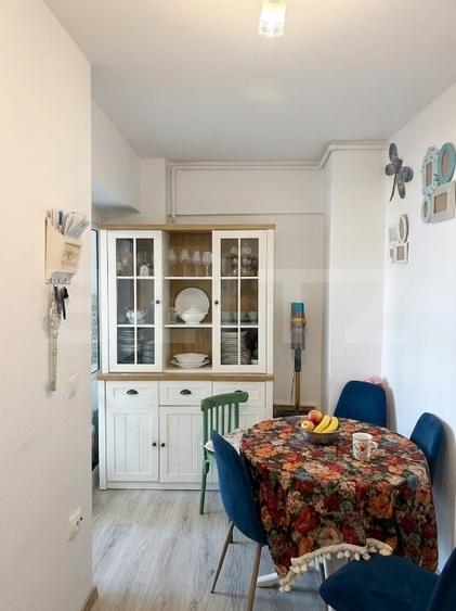 Apartament cu 2 camere decomandat, mobilat în Central