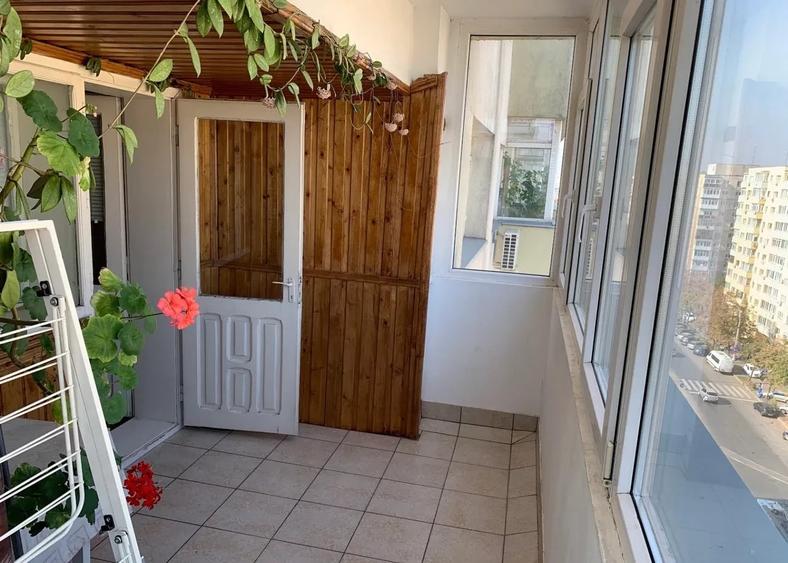 Apartament cu 4 camere decomandat, mobilat în Iancului