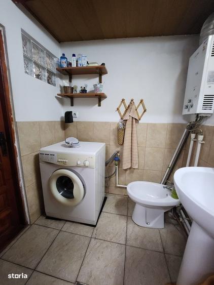 Casă cu 4 camere cu Teren 200 Mp în Central