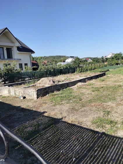 Teren de 1020 mp, în Teslui