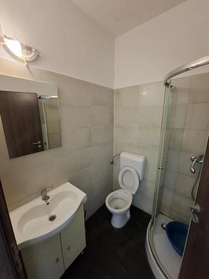Apartament cu 6 camere decomandat în Central