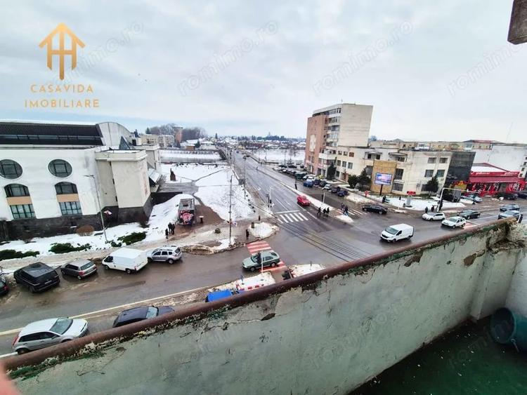 Apartament cu 2 camere semidecomandat în Ultracentral