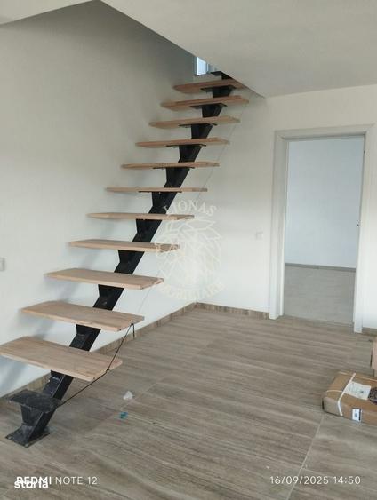Casă cu 4 camere cu Teren 400 Mp în Central
