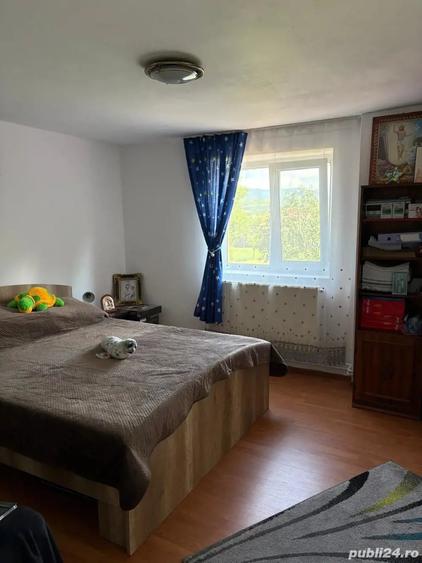 Casă cu 5 camere în Călimănești