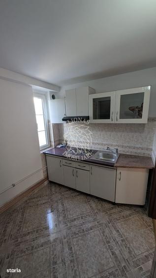 Apartament cu 3 camere în Calea Moldovei