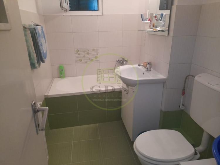 Apartament cu 3 camere decomandat, mobilat în Făgăraș