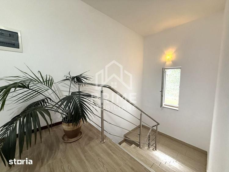Casă cu 8 camere cu Teren 1200 Mp în Micești