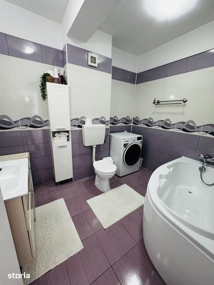 Apartament cu 3 camere semidecomandat în Central