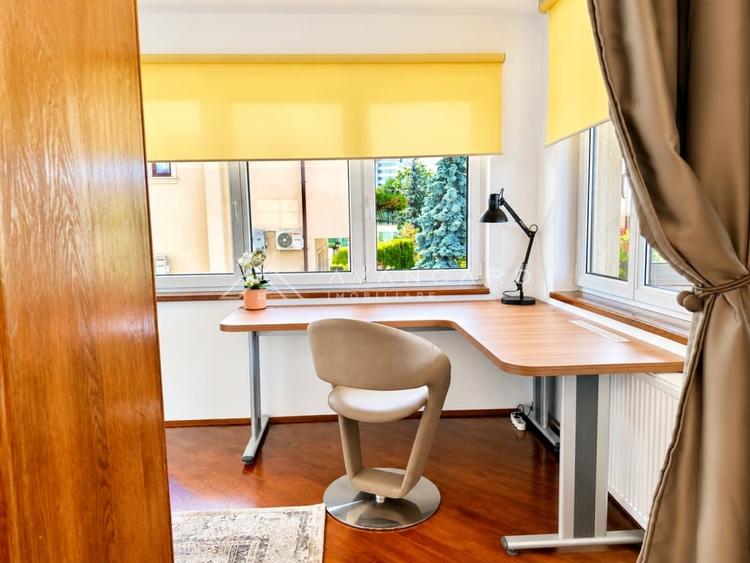Casă individuală cu 10 camere cu Piscina în Central