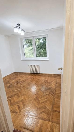 Apartament cu 2 camere semidecomandat în P-ța Victoriei
