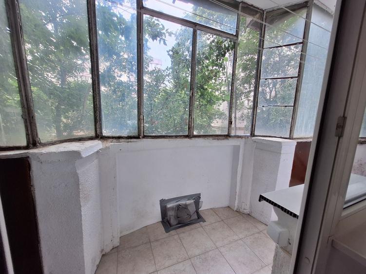 Apartament cu 2 camere decomandat, mobilat în Vitan