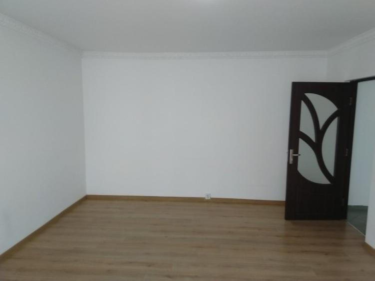 Unirii, Aleea Emil Bota, apartament 2 cam, decomandat, nemobilat, pentru locuit - 2