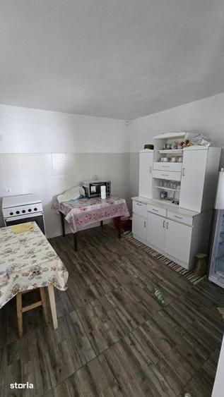 Casă cu 4 camere cu Teren 2500 Mp în Mărgineni