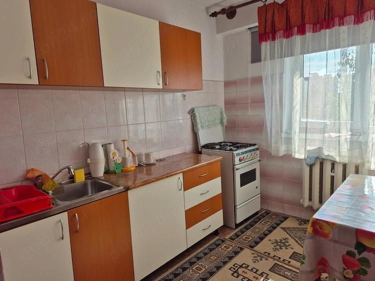 Apartament cu 2 camere decomandat în Boema