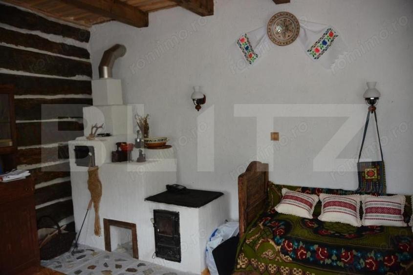 Casă individuală cu 6 camere cu Canalizare în Buru