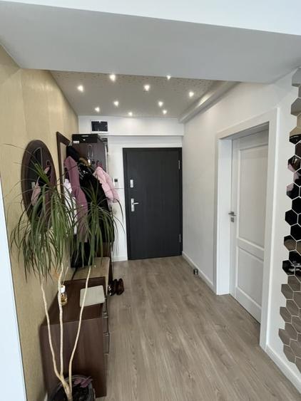 Apartament 3 camere, 82 mp utili, zona Albert-bloc 2021 - 8