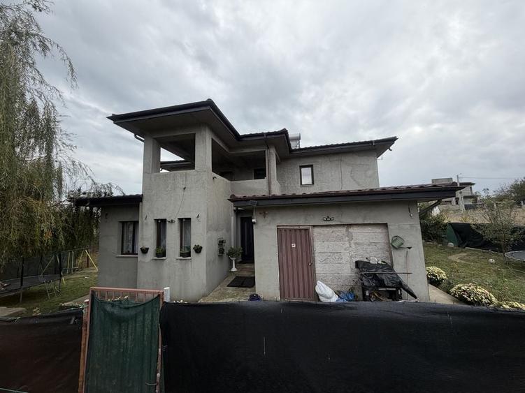 Casă cu 4 camere în Agigea