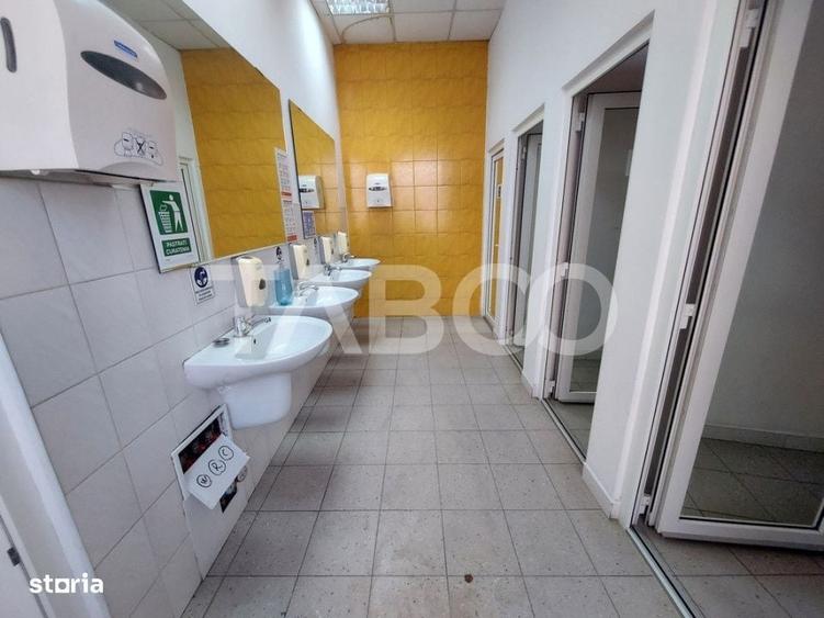 Spațiu comercial, de 850 mp, în Terezian