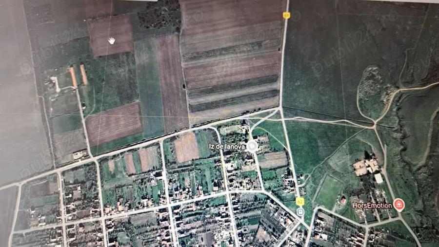 Teren de 4500 mp, în Ianova