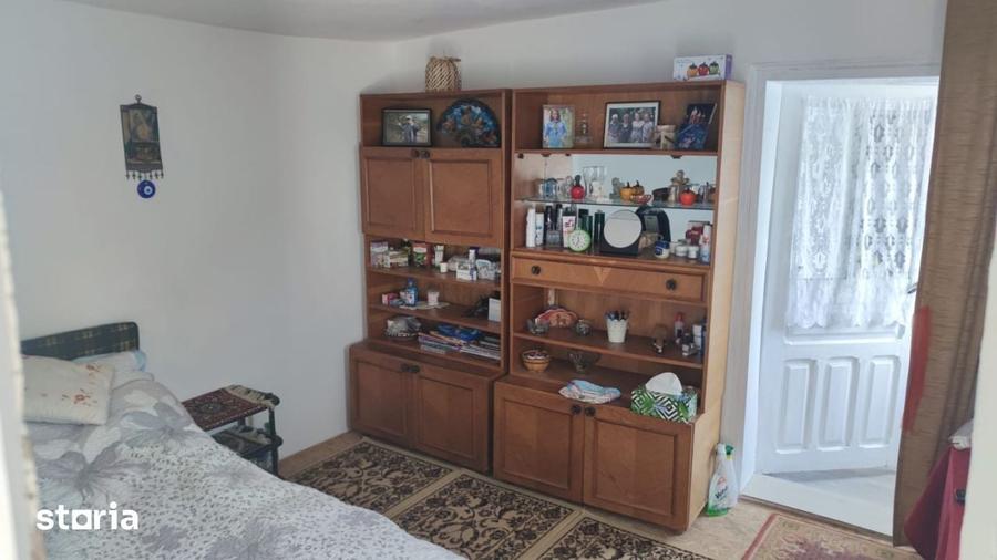 Casă cu 2 camere cu Teren 2000 Mp în Urecheni