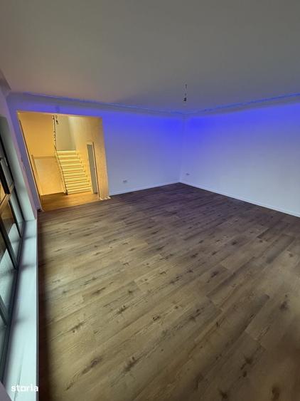 Casă cu 4 camere cu Teren 305 Mp în Central