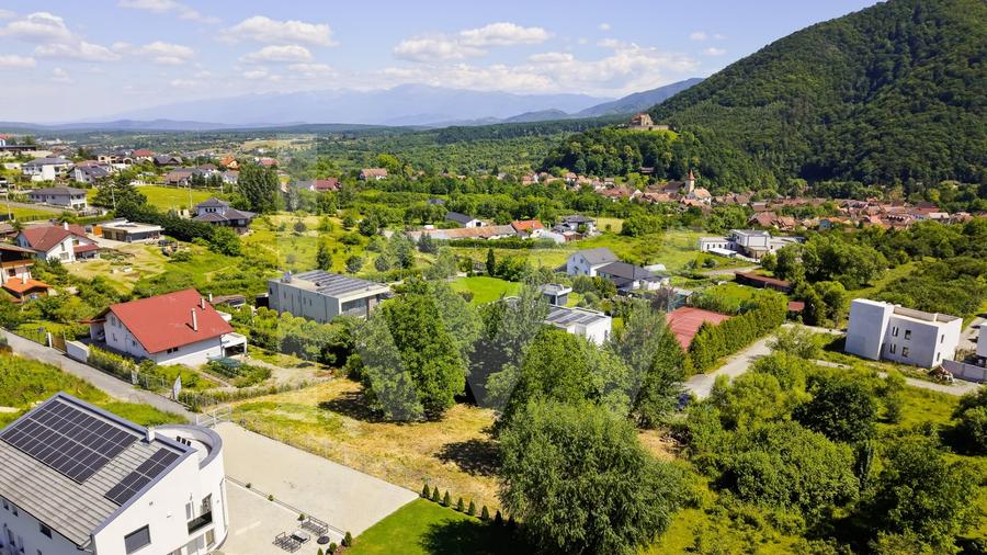 Teren Construcții intravilan de 1340 mp, în Cisnădioara