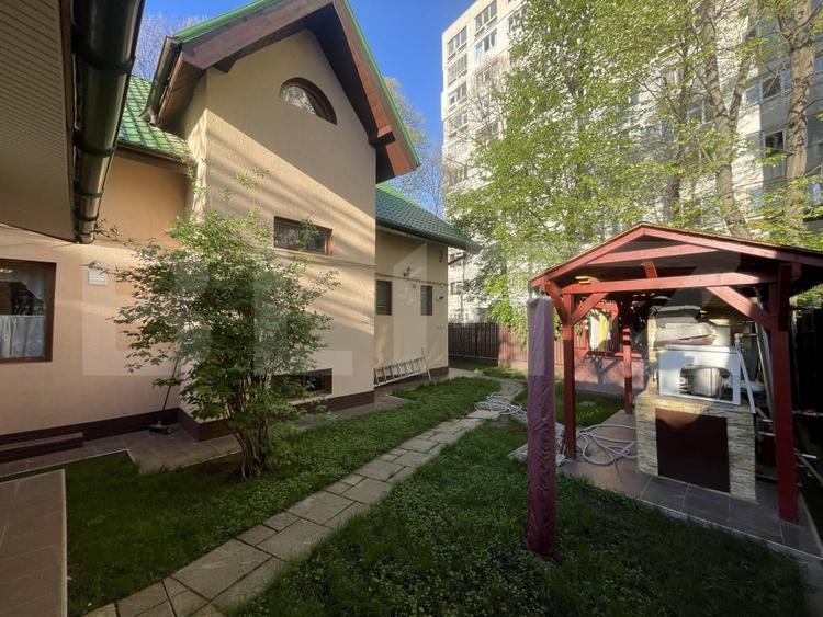 Casă individuală cu 4 camere cu Canalizare în Tătărași