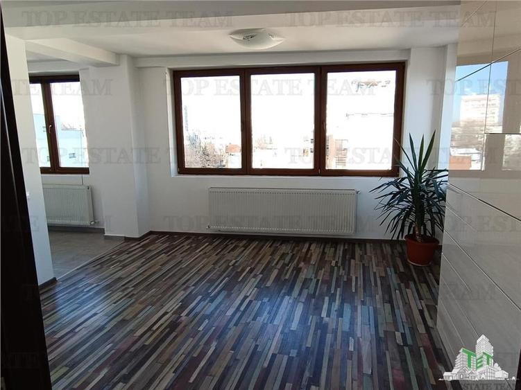 Apartament cu 3 camere circular, mobilat în Beller