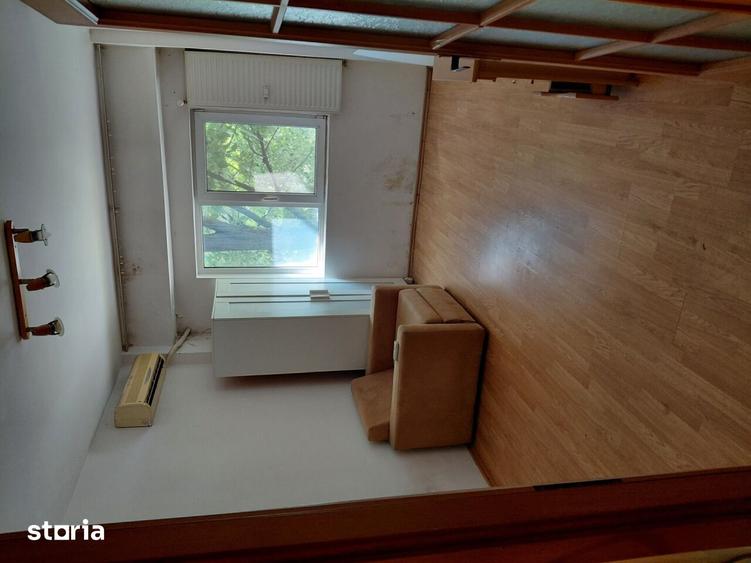 Apartament cu 3 camere decomandat în Rahova