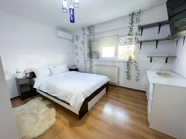 Apartament cu 3 camere decomandat, mobilat în 22 Decembrie