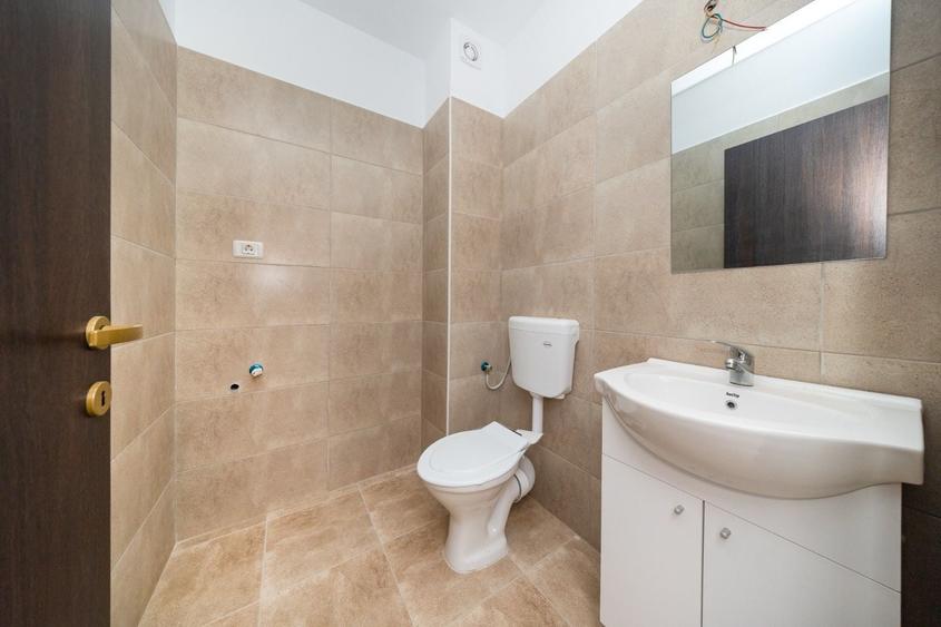 Apartament cu 3 camere decomandat în Sânpetru