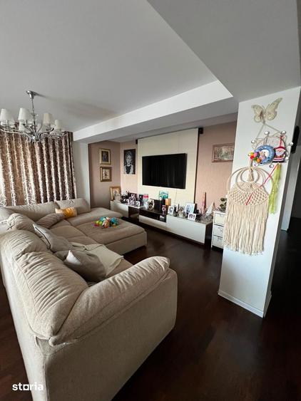 Apartament cu 4 camere, mobilat în Metalurgiei