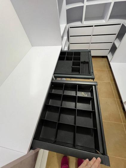 Apartament cu 2 camere semidecomandat în Mărăști