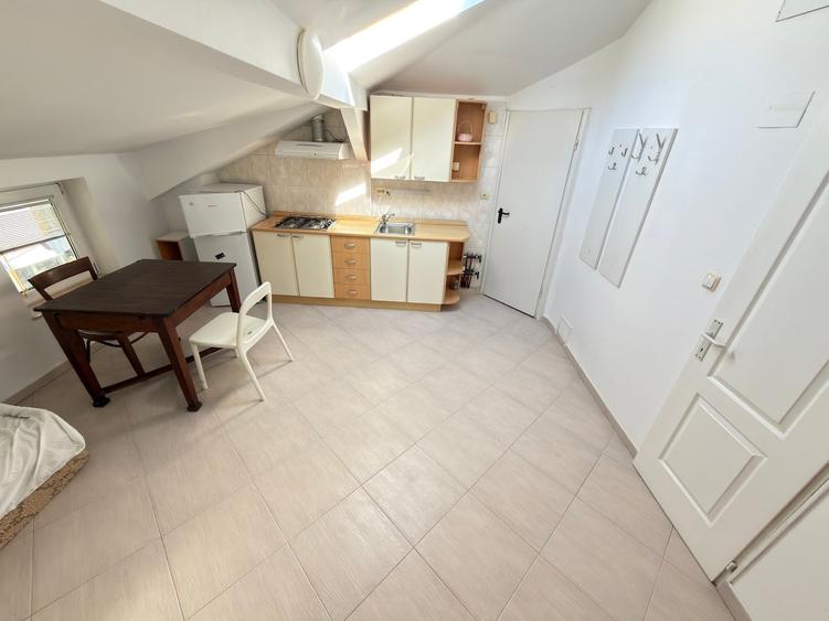 Mansarda - 2 camere - 8