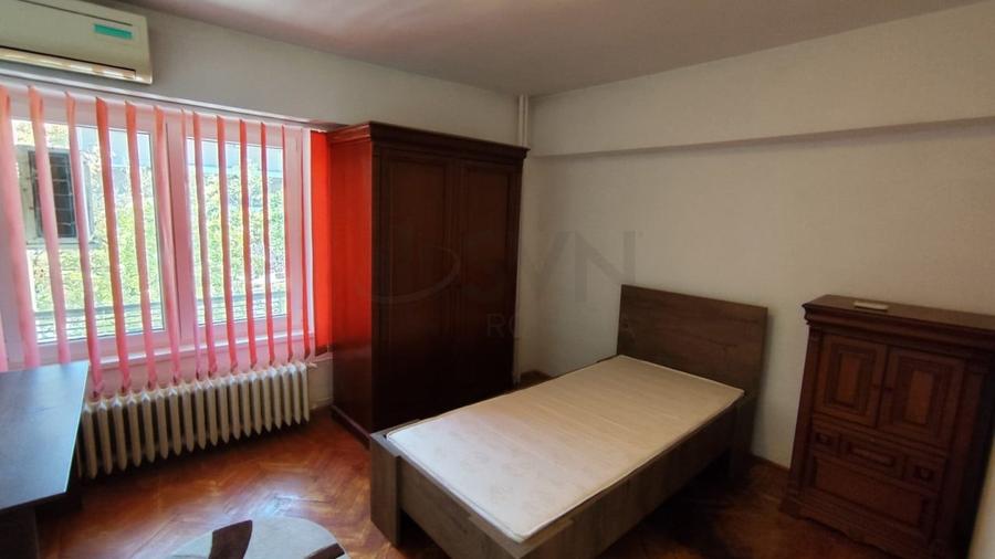 Apartament cu 4 camere decomandat, mobilat în Unirii
