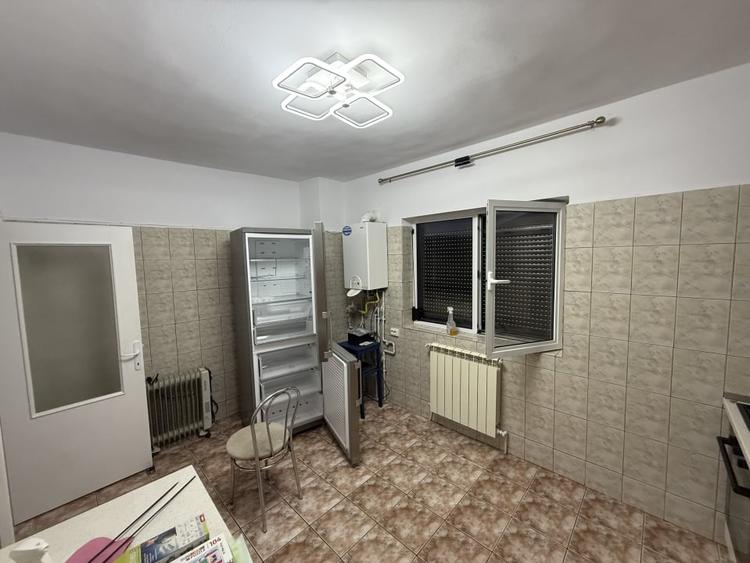 Casă individuală cu 2 camere cu Canalizare în Fundeni