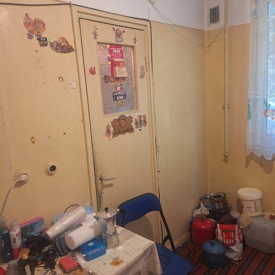 Apartament cu 3 camere decomandat în Mărgeanului