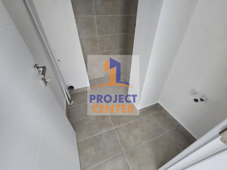 Apartament cu 3 camere decomandat în Prundu