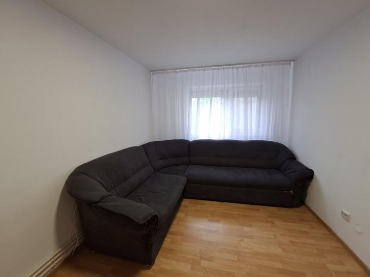 Apartament cu 2 camere decomandat în Exterior Vest