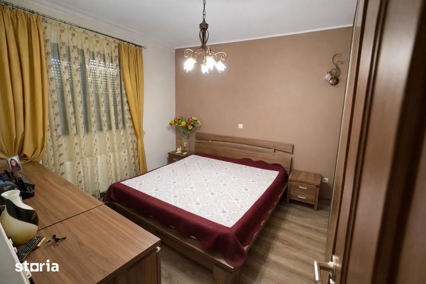 Casă cu 5 camere cu Teren 1030 Mp în Miroslava