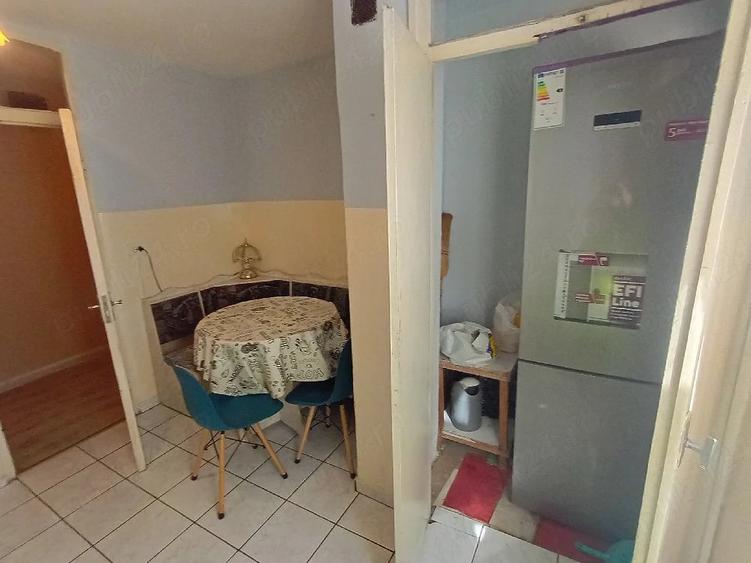 Apartament cu 2 camere semidecomandat în Girocului
