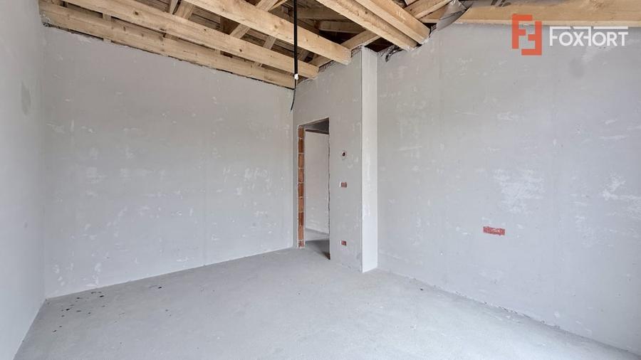 Duplex cu 4 camere cu Canalizare în Moșnița Nouă